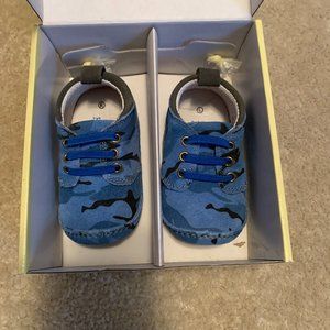 New In Box Riley Roos Blue Camo Chukka Boots Size 12-18 Months